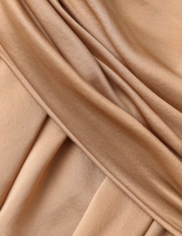 Alchemy Billow Maxikleid in Champagner online Alchemy Billow Maxikleid in Champagner online