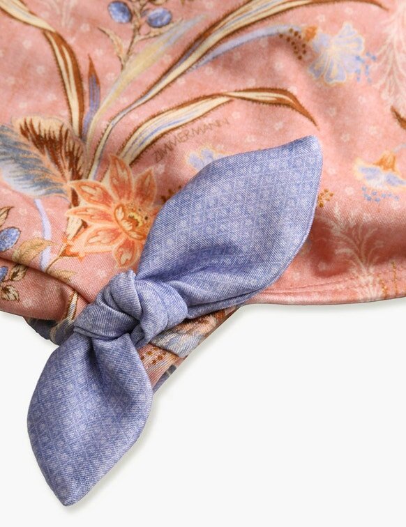 Indra Kids Einteiler mit Bindeband vorne in Pink mit Schalsmuster online Indra Kids Einteiler mit Bindeband vorne in Pink mit Schalsmuster online